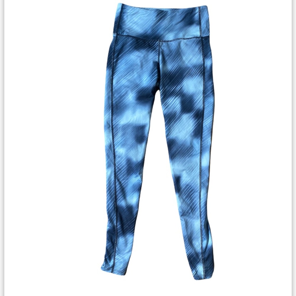 Athleta leggings with front inside hidden stash pocket. - Picture 8 of 11